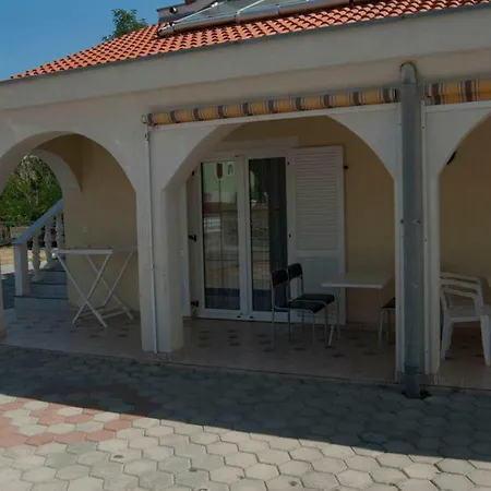 Kuret Apartment Lopar