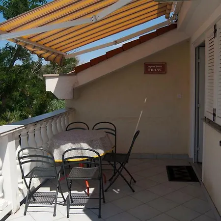 Apartment Kuret *