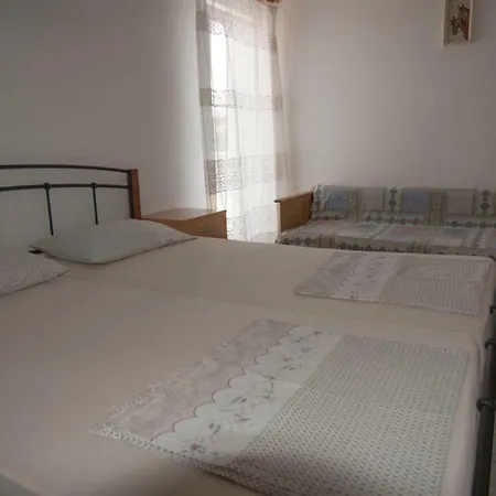 Kuret Apartment *