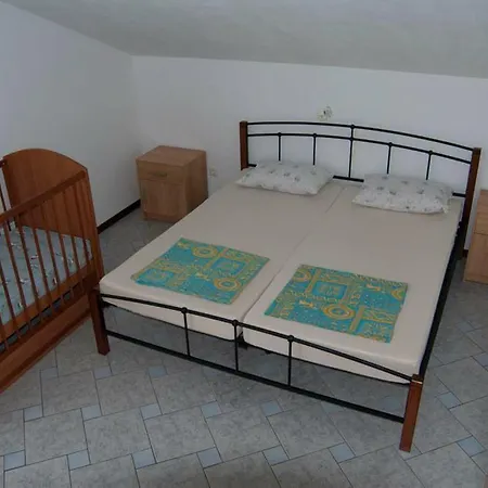 Apartment Kuret *