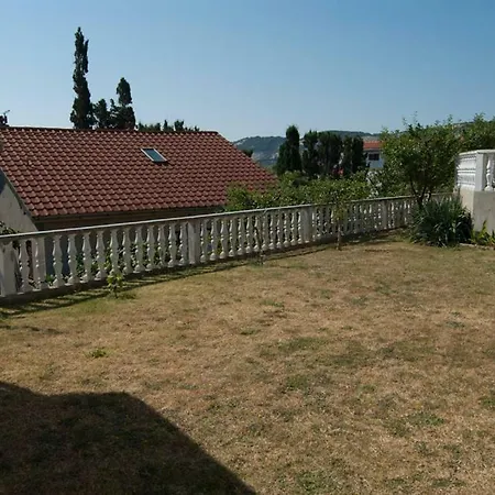 Kuret Apartman *