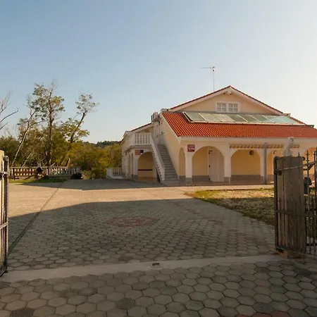 Apartament Kuret Lopar