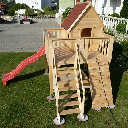 Kuret Apartman *