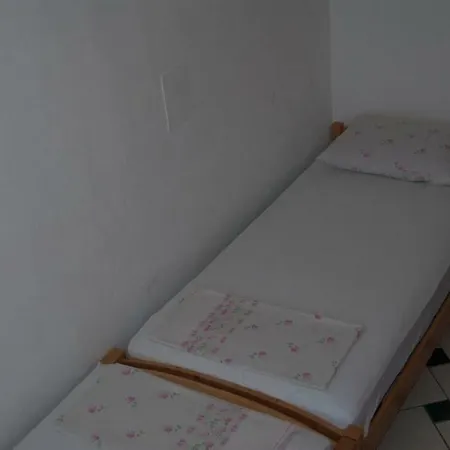 Kuret Apartament Lopar