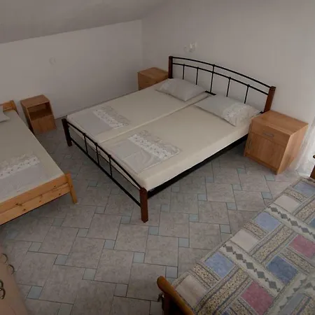 Apartament Kuret Lopar